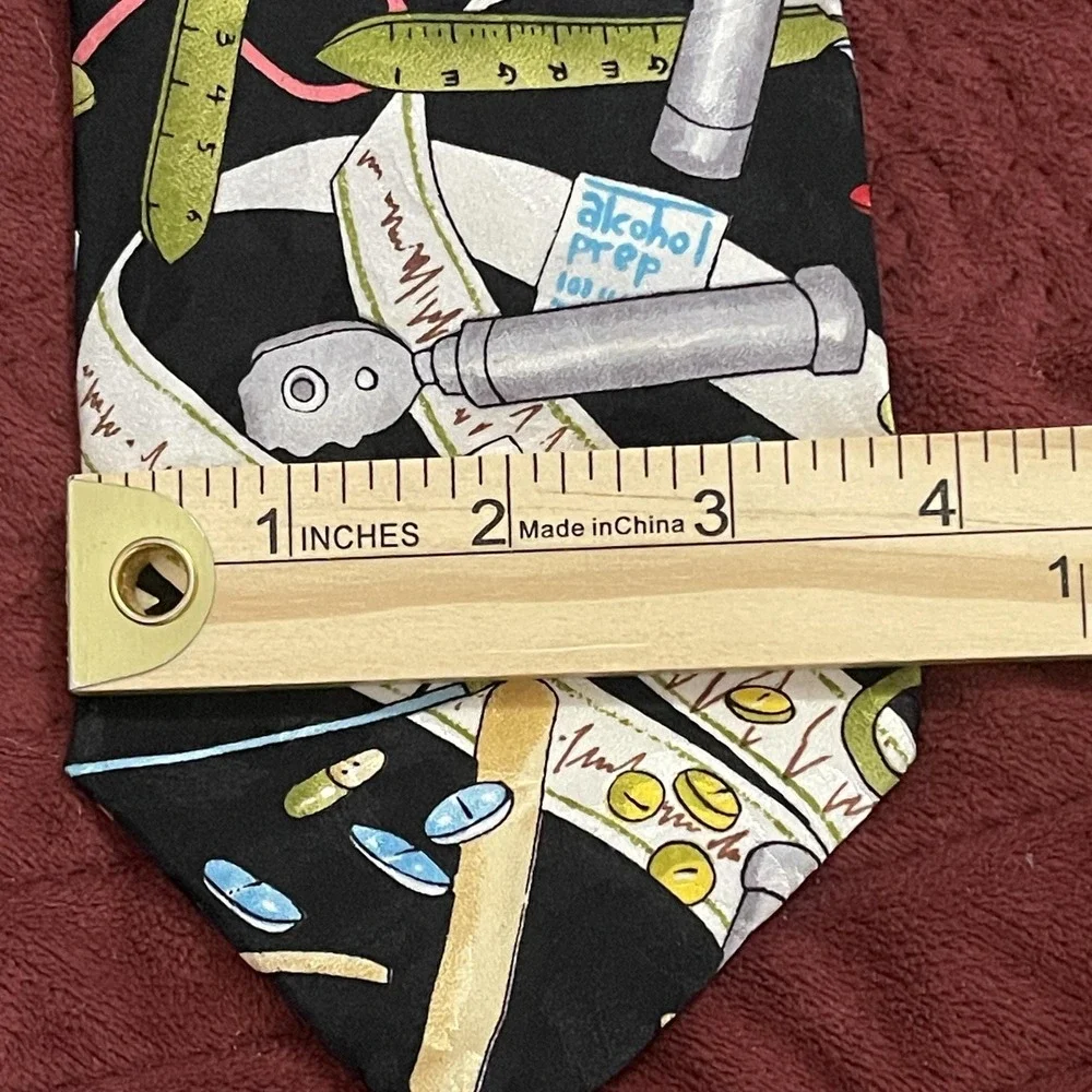 Vintage Nicole Miller Tie Mens One Size Black‎ Silk Medical Doctor Nurse 90s